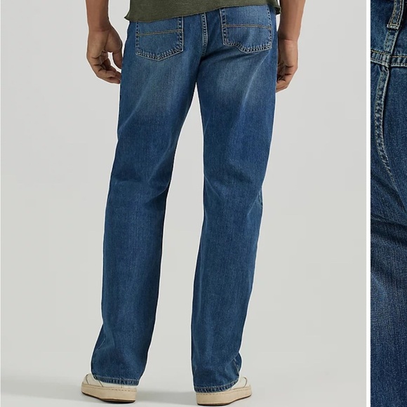 Wrangler Authentics Relaxed Fit Boot Cut Jeans 34/32 Medium Indigo - Picture 2 of 14